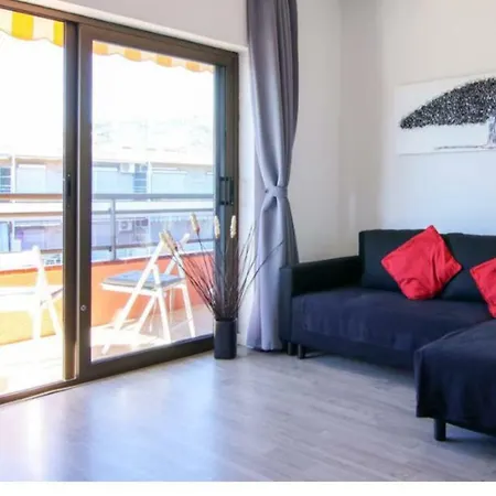 Apartment Carrer Juli Garreta *