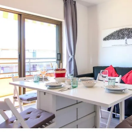 Apartment Carrer Juli Garreta