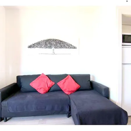 Apartment Carrer Juli Garreta *